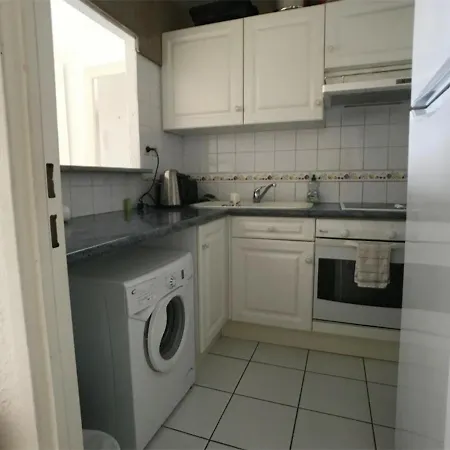 2 Pieces + Avec Piscine Et Parking, 6 Couchages, Proche - - Fr-1-81-473 Apartment Le Barcares