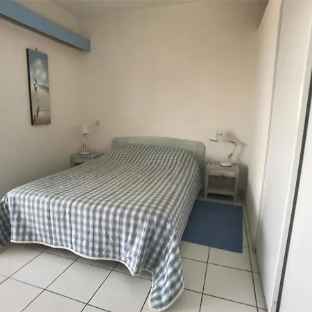 2 Pieces + Avec Piscine Et Parking, 6 Couchages, Proche - - Fr-1-81-473