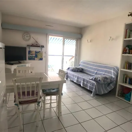 2 Pièces + Avec Piscine Et Parking, 6 Couchages, Proche - - Fr-1-81-473 * Le Barcarès